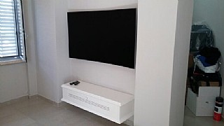 �������� ������ 4K OLED ���� "65 ��� UN65Q8C