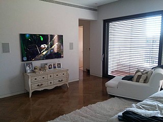 ������� 4K ������  "65 ���  UN65HU8550